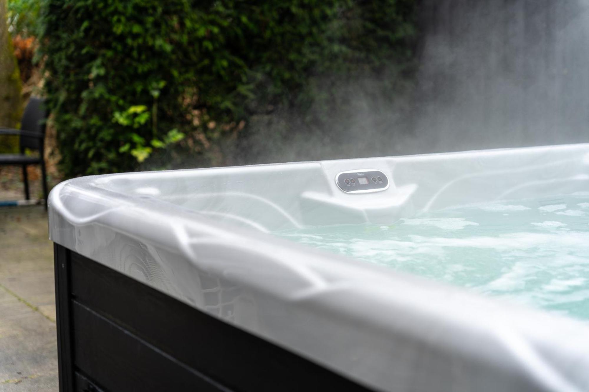 De Luxe Bed &Wellness Villa 's-Hertogenbosch  Bagian luar foto